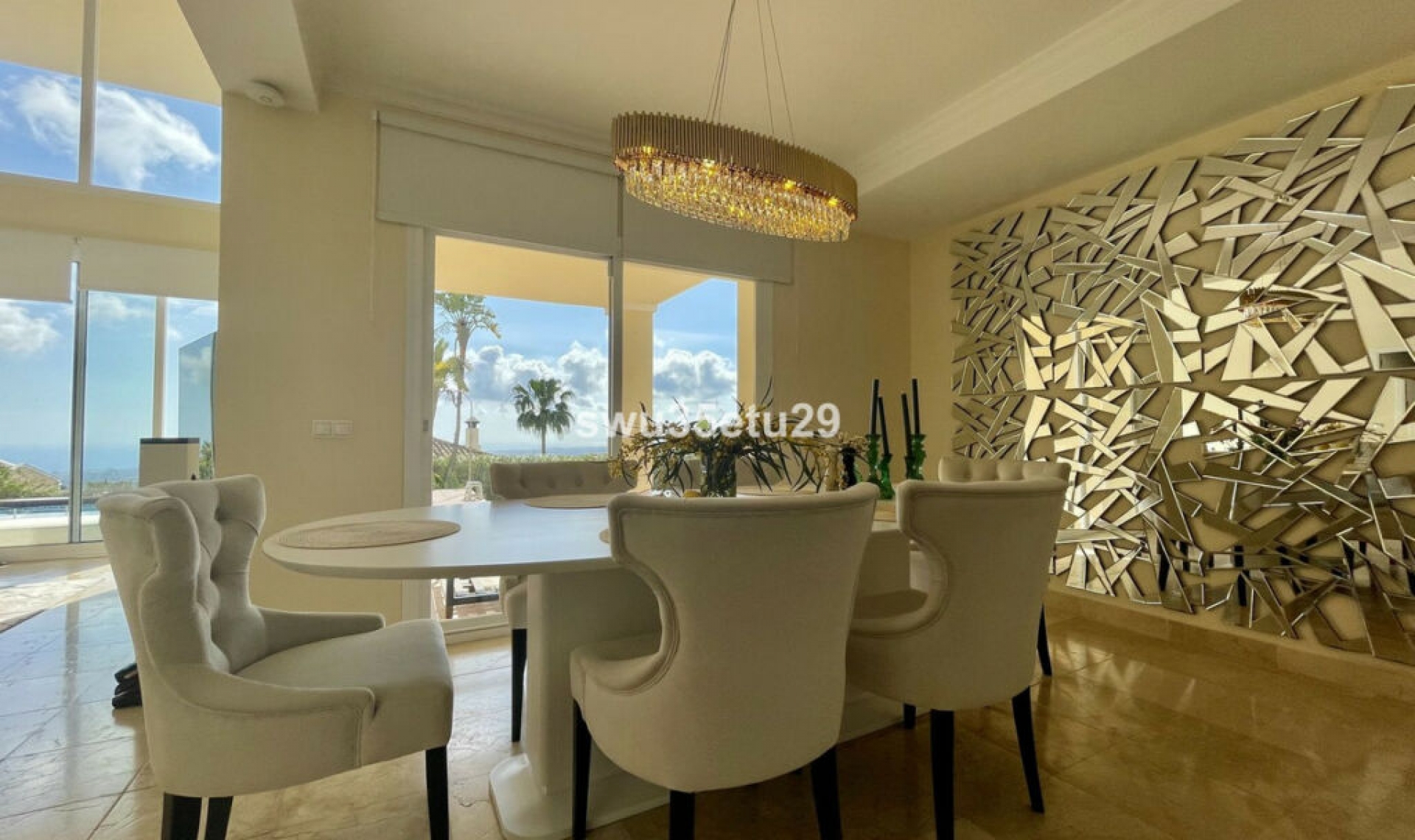 Resale - House -
Istán