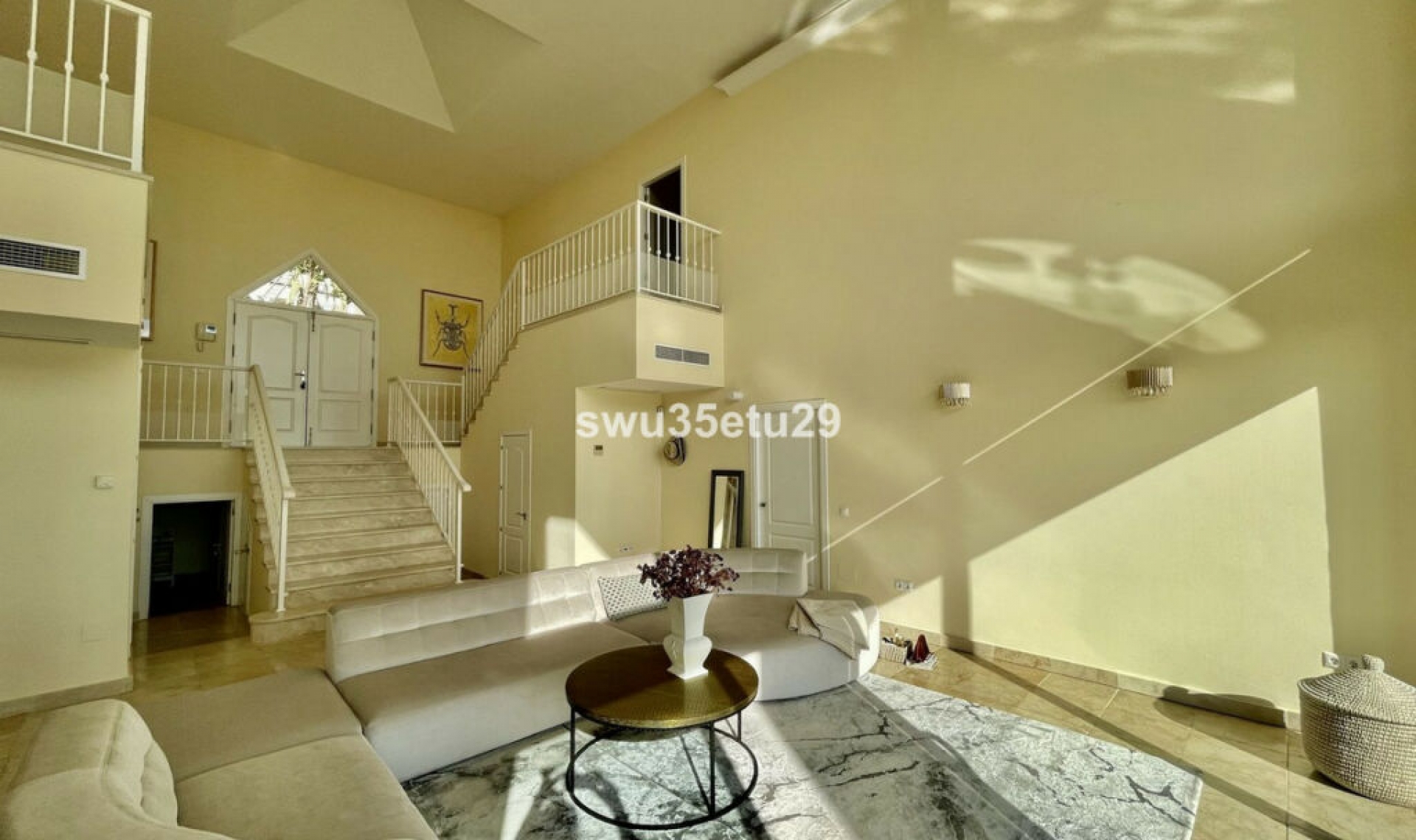 Resale - House -
Istán