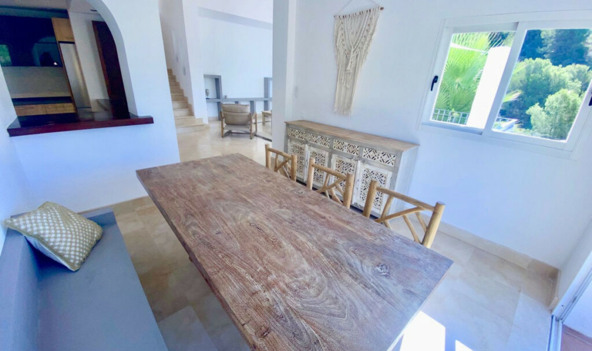 Resale - House -
Istán