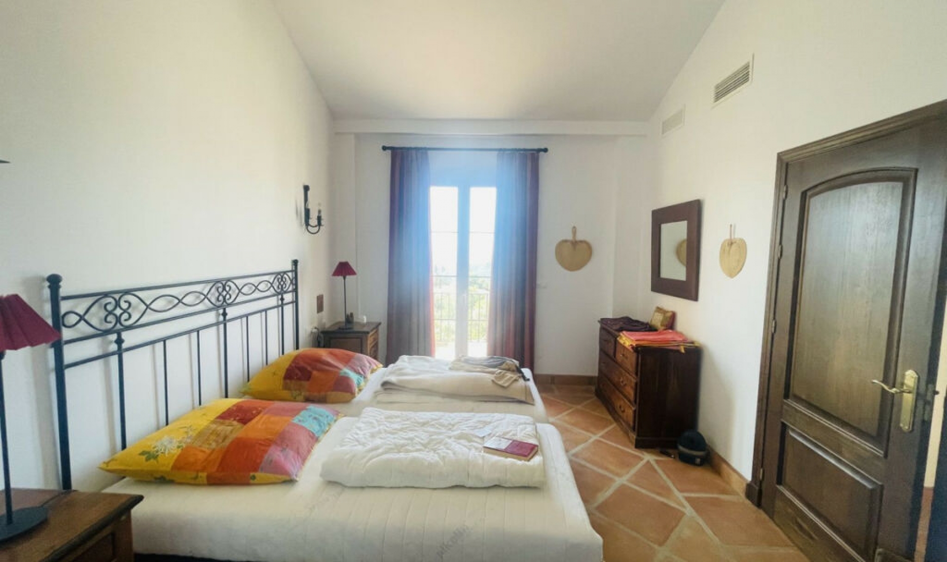 Resale - House -
Istán