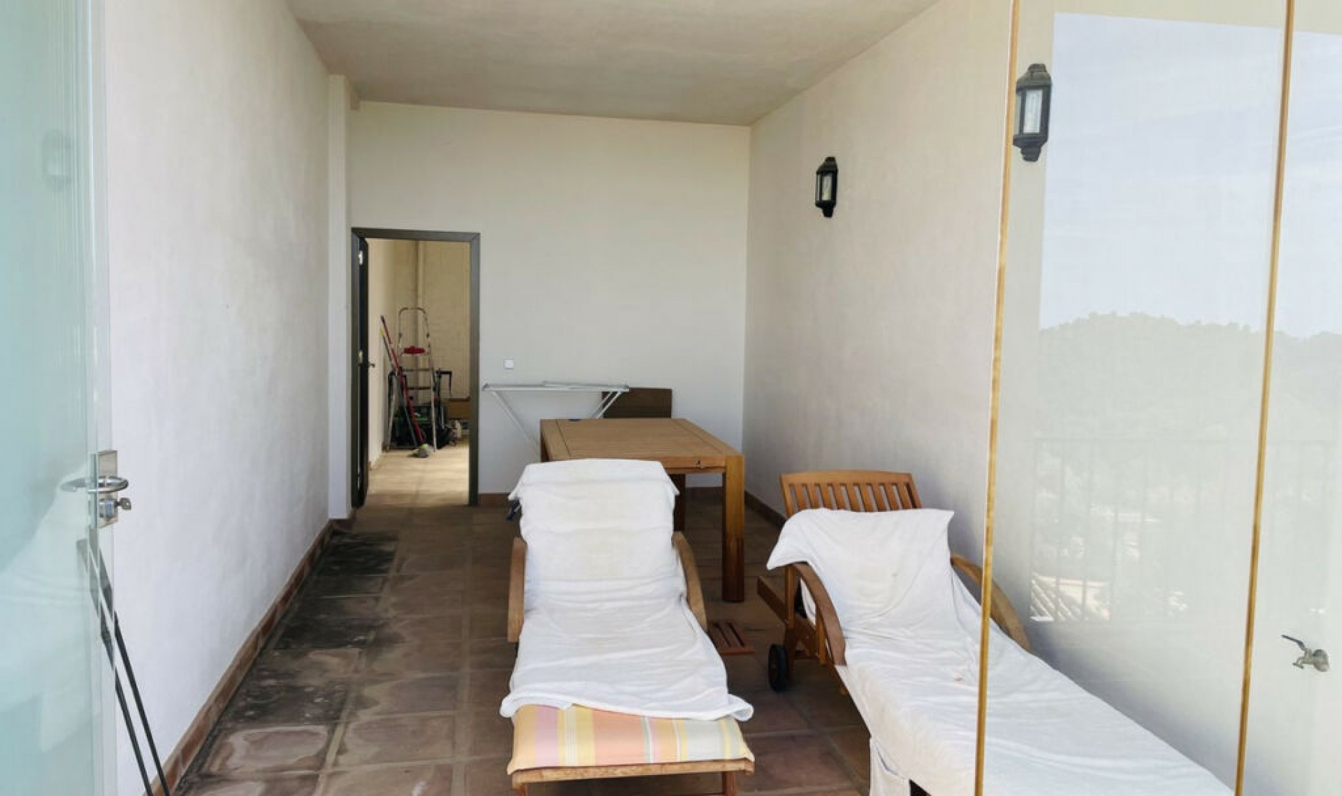 Resale - House -
Istán