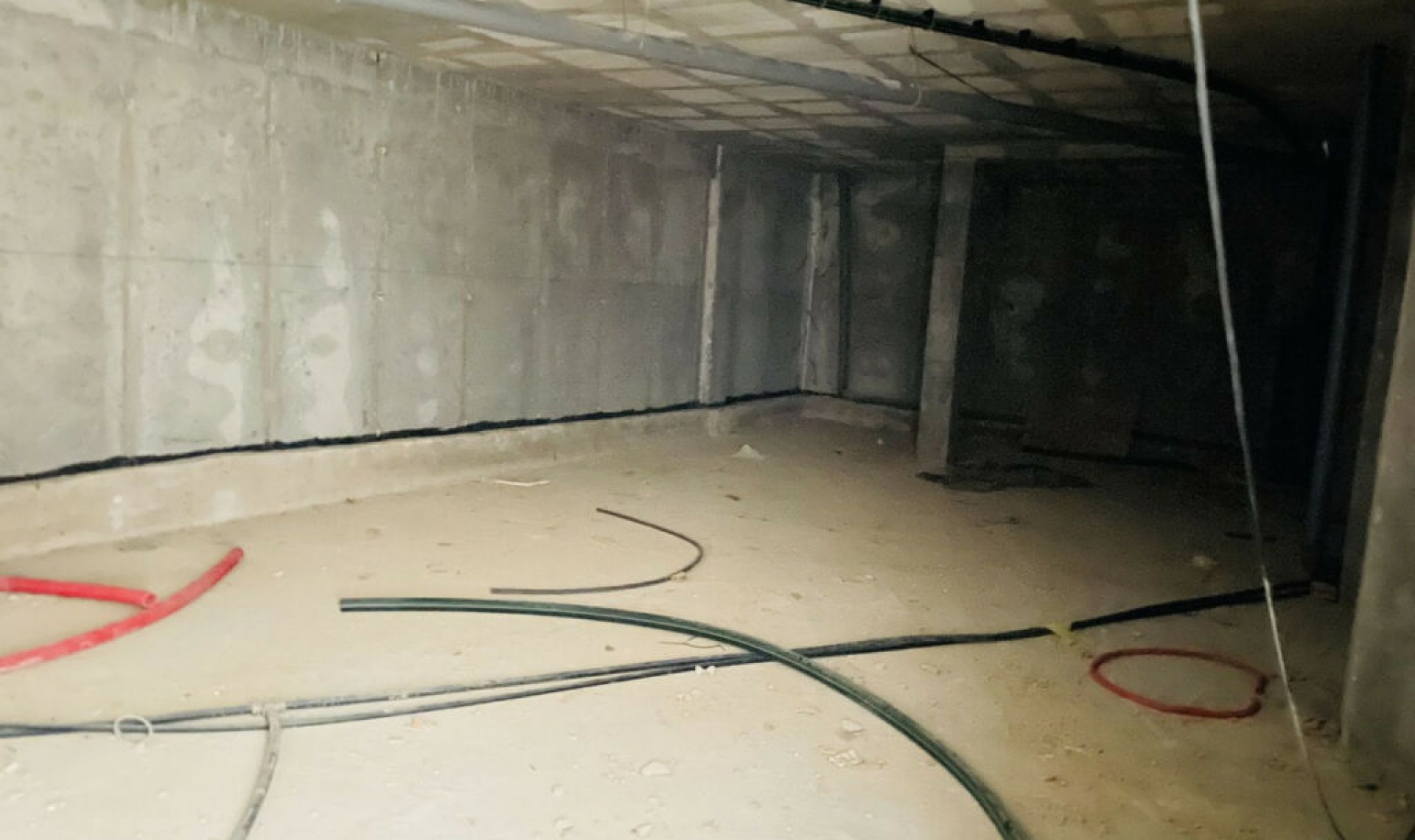 Resale - House -
Istán