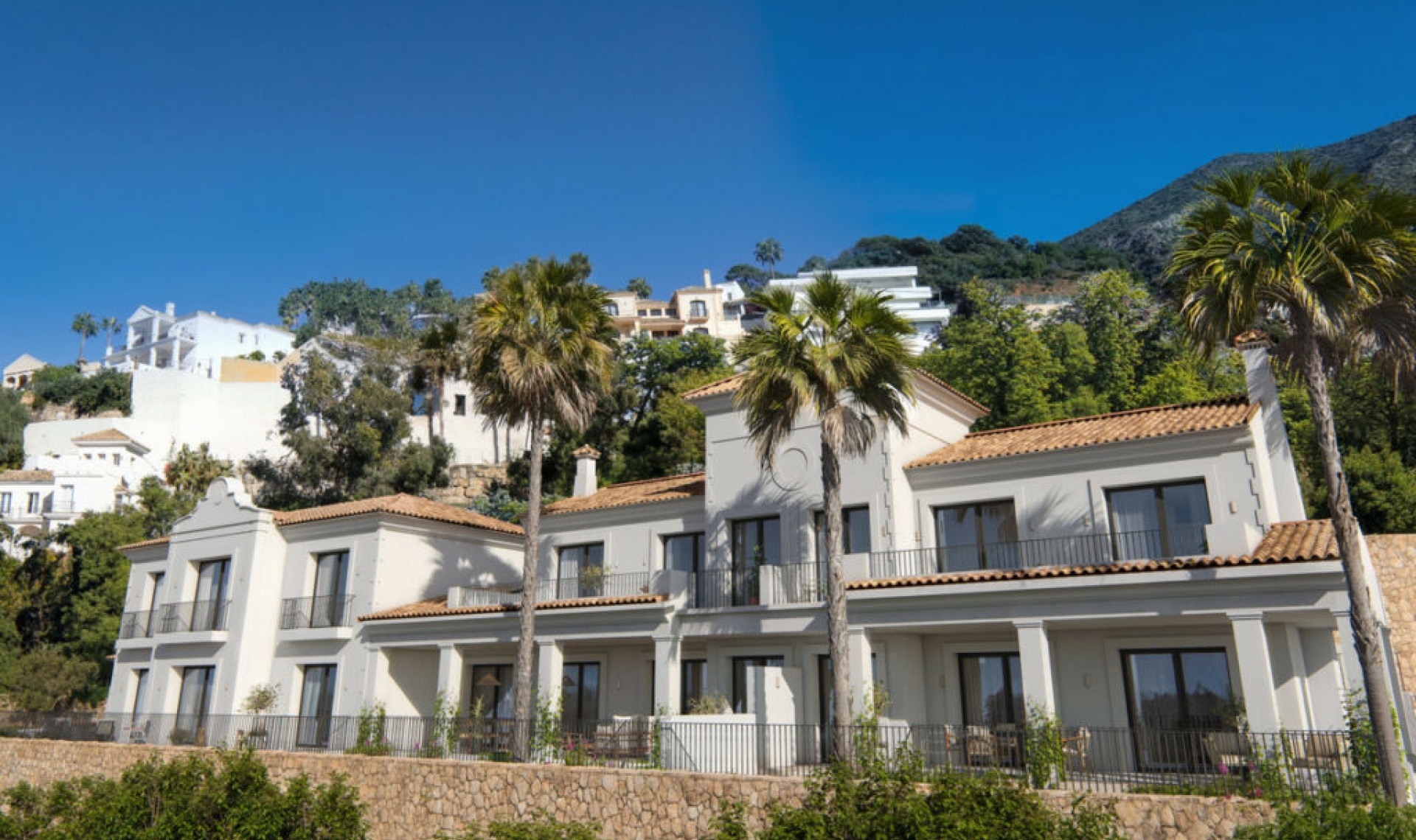 Resale - House -
Istán