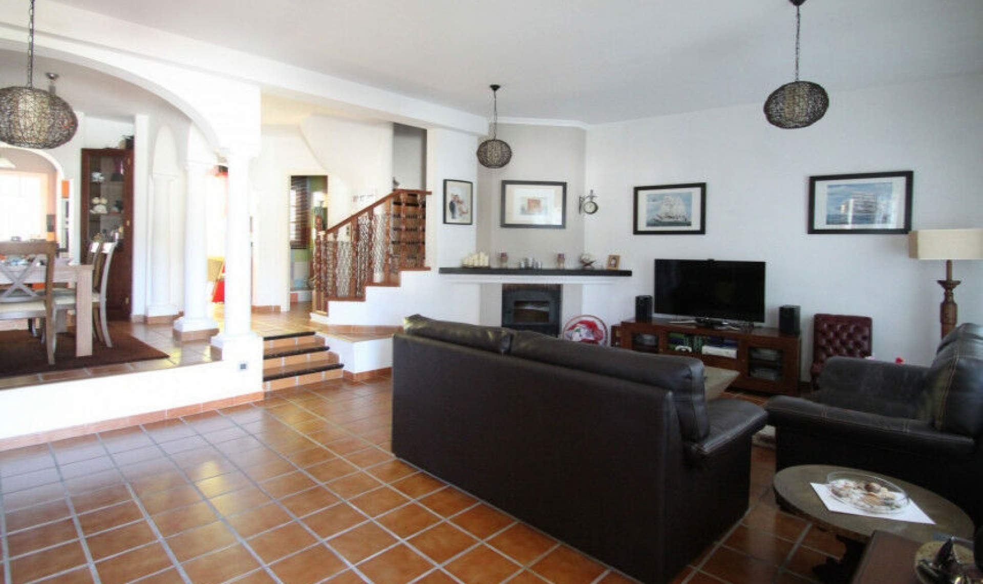 Resale - House -
Istán