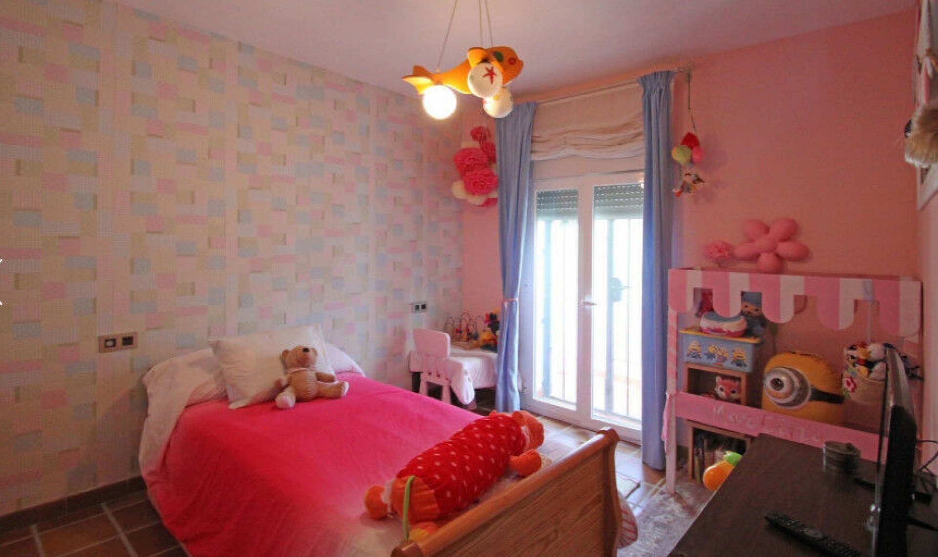 Resale - House -
Istán