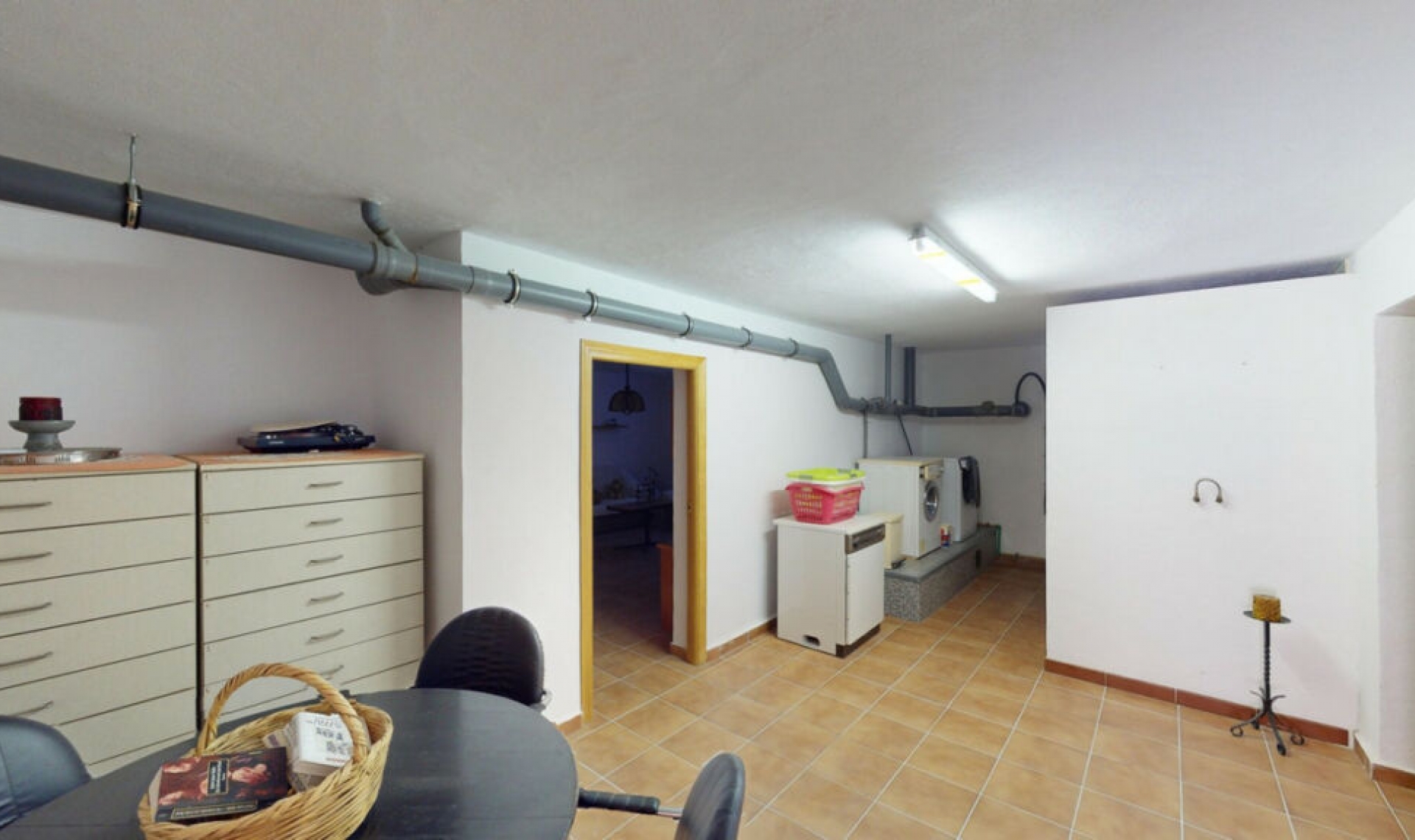 Resale - House -
Iznate