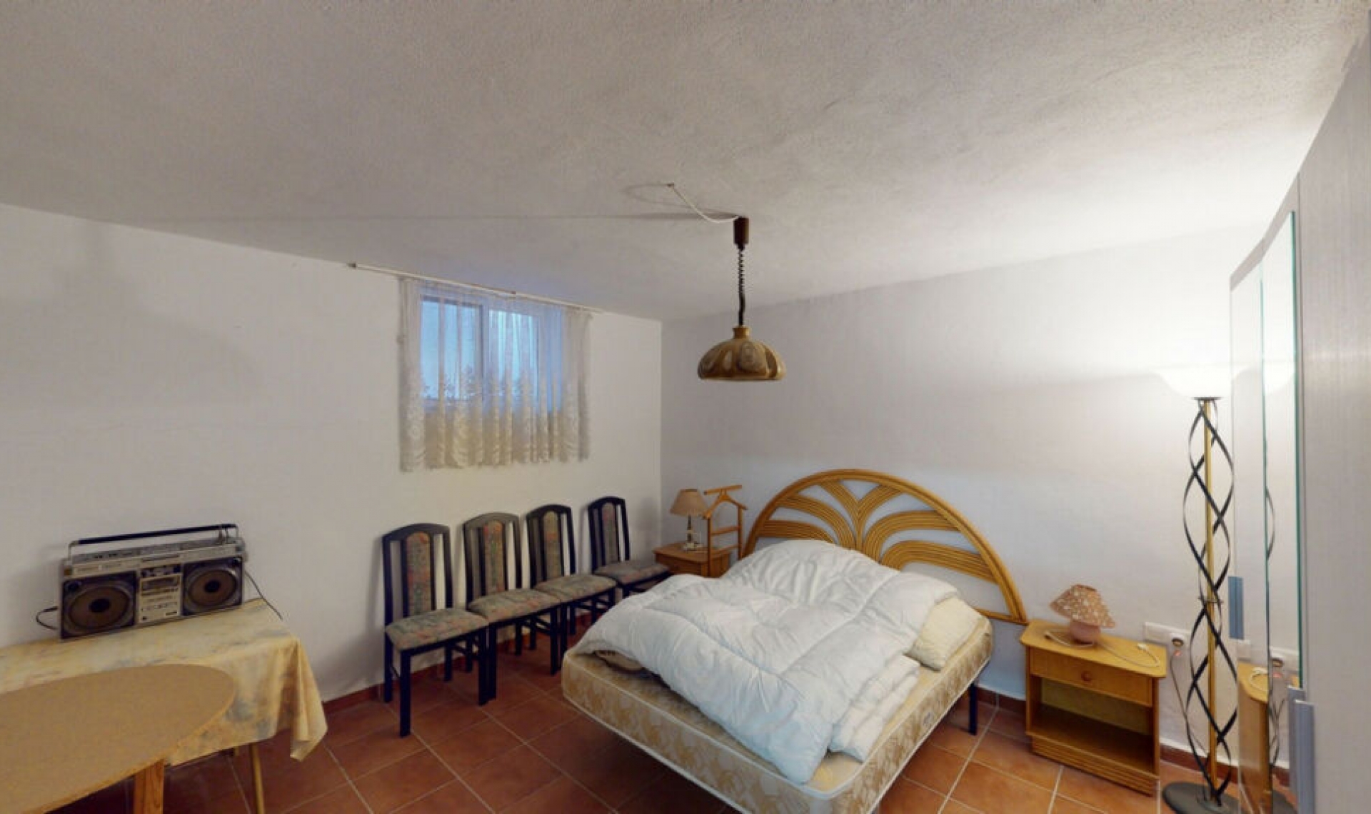 Resale - House -
Iznate