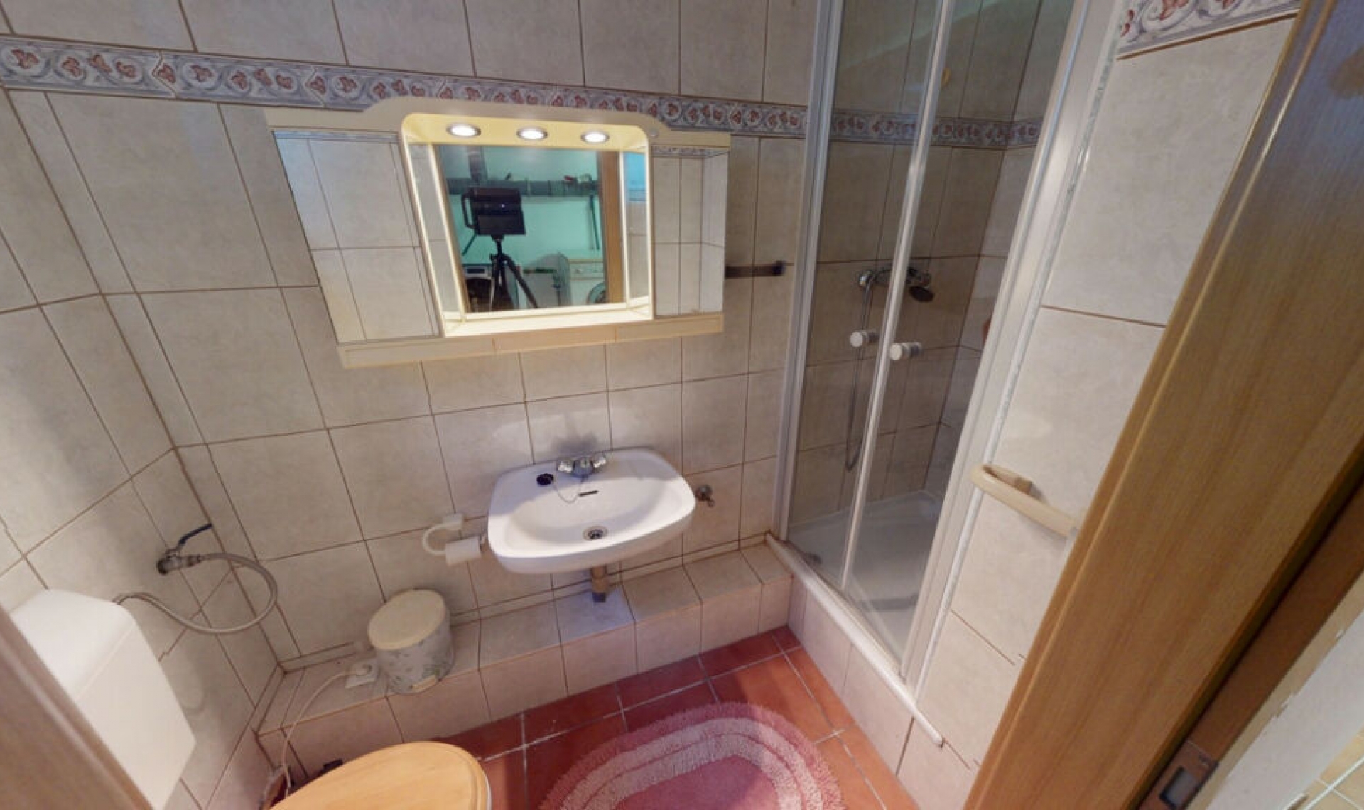 Resale - House -
Iznate