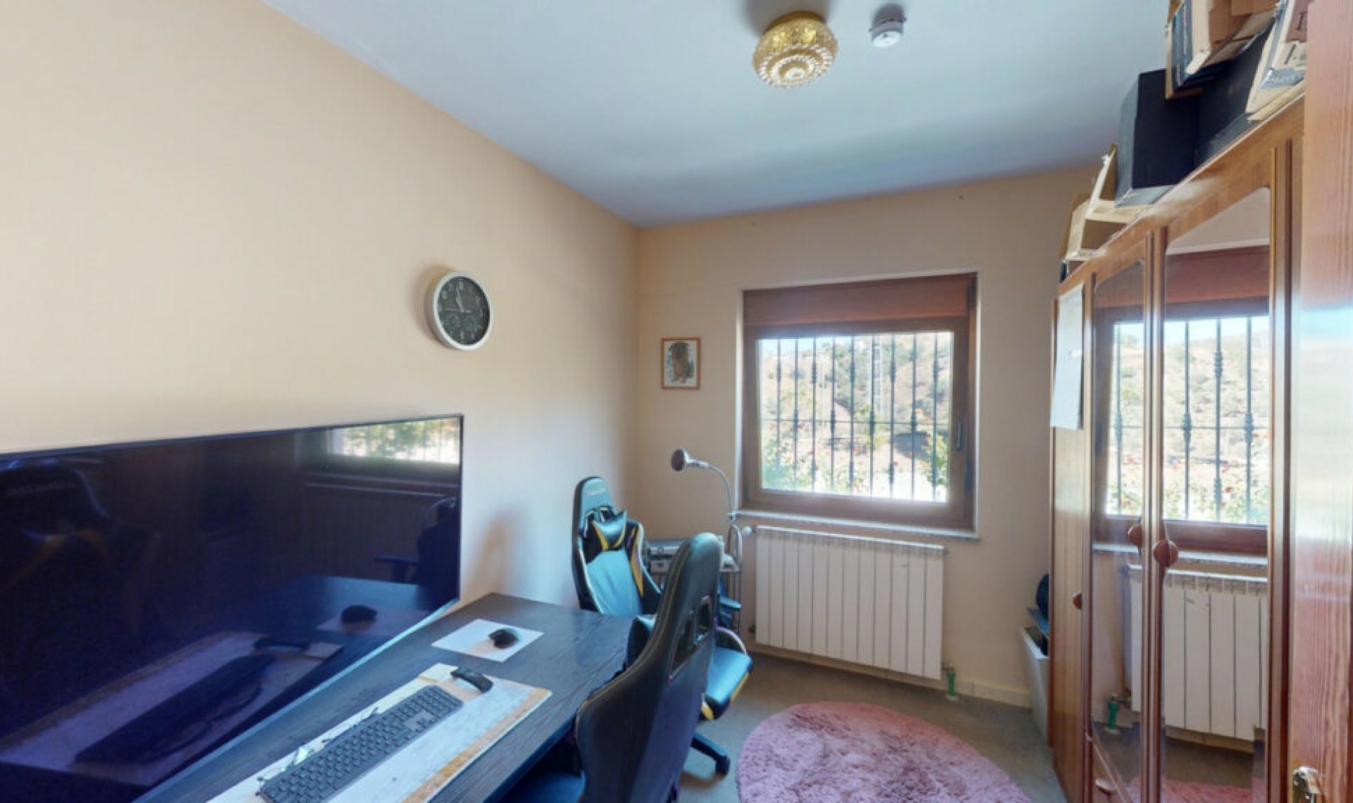 Resale - House -
Iznate