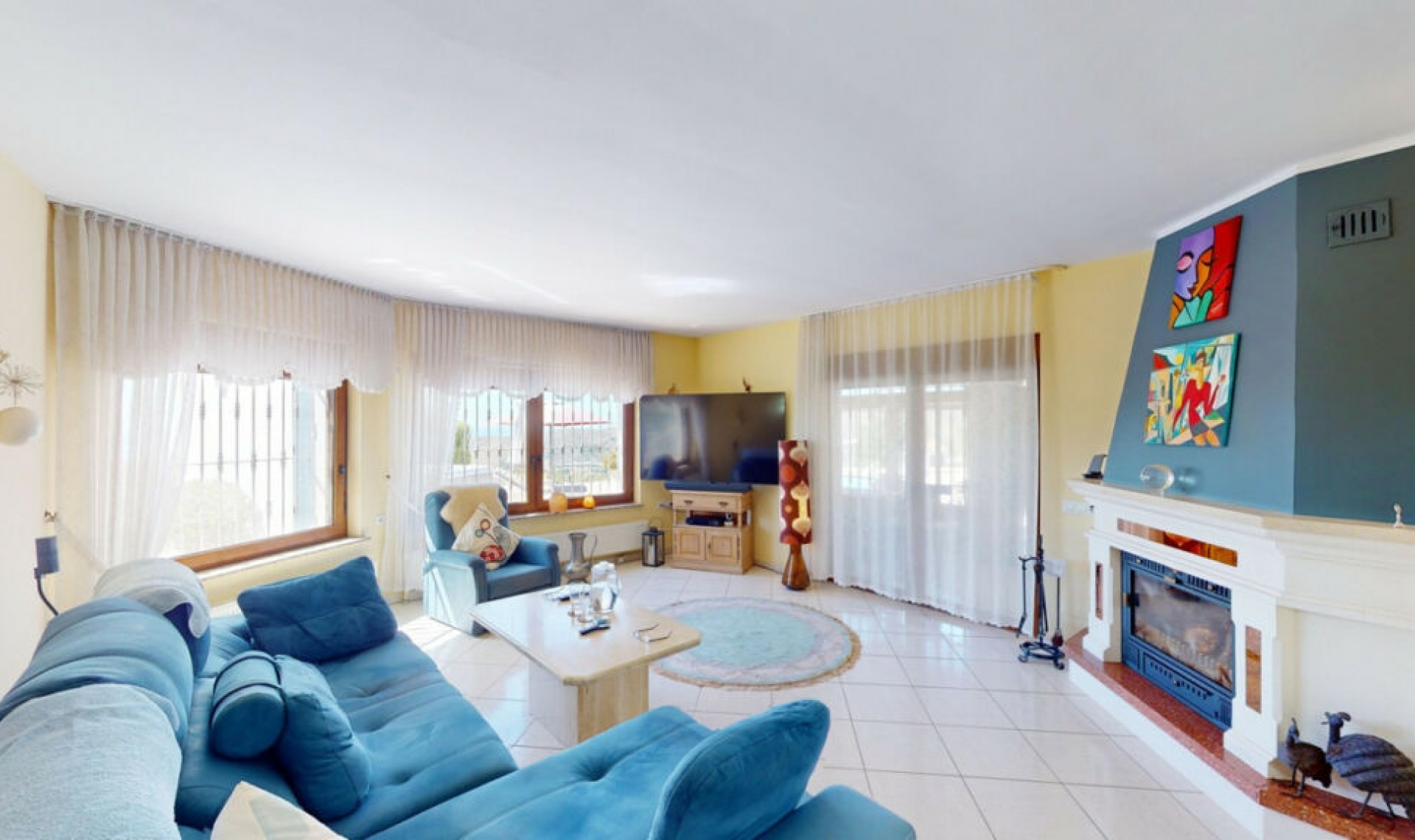 Resale - House -
Iznate