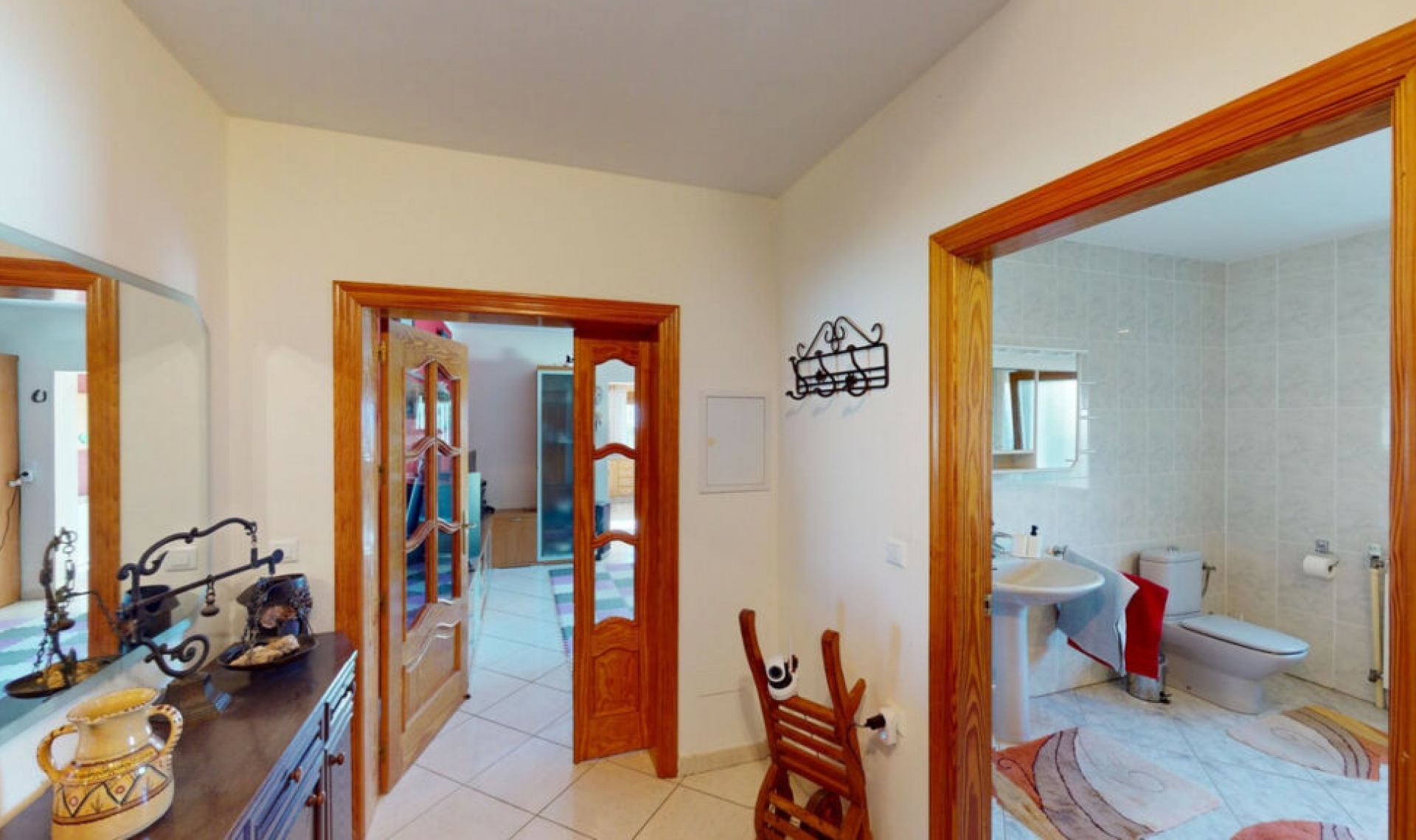 Resale - House -
Iznate