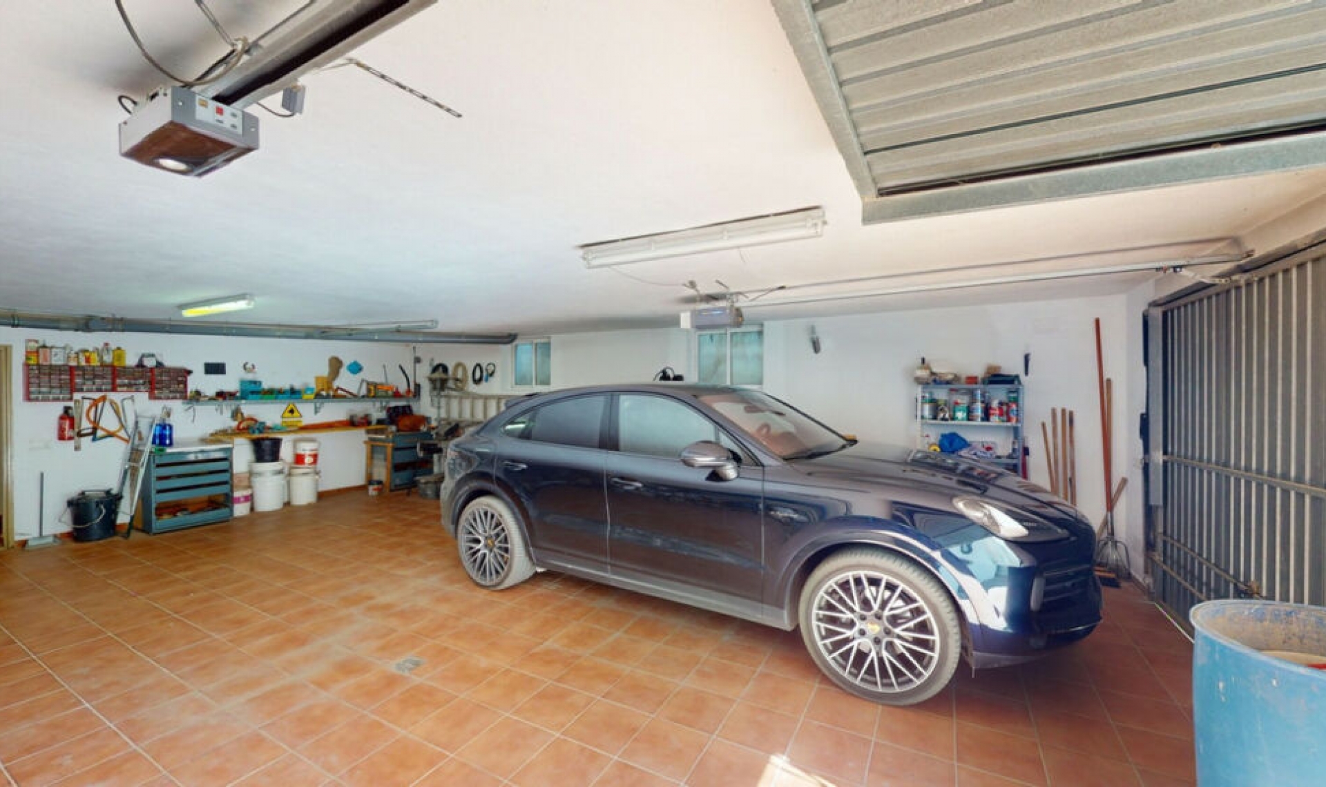 Resale - House -
Iznate