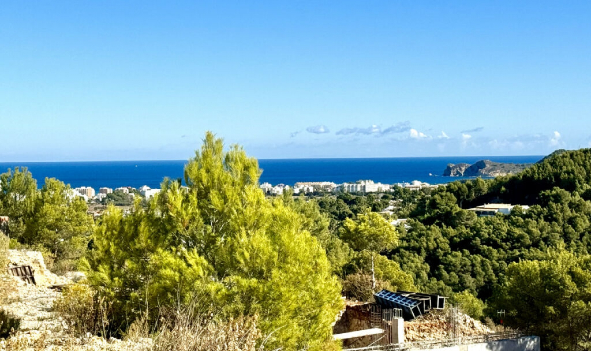 Resale - House -
Jávea