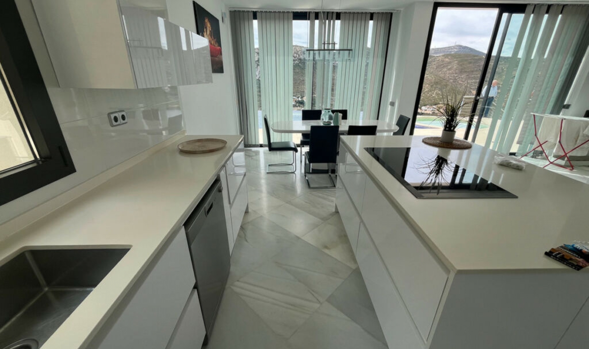 Resale - House -
Jávea