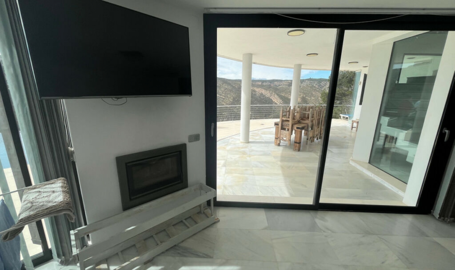 Resale - House -
Jávea