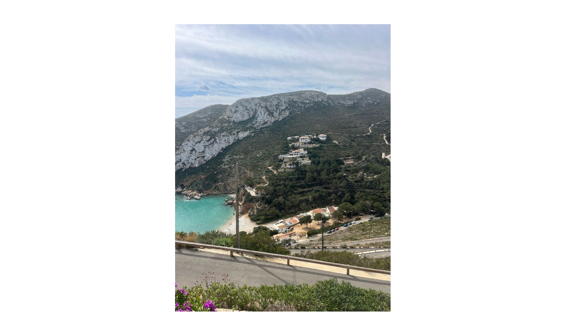 Resale - House -
Jávea