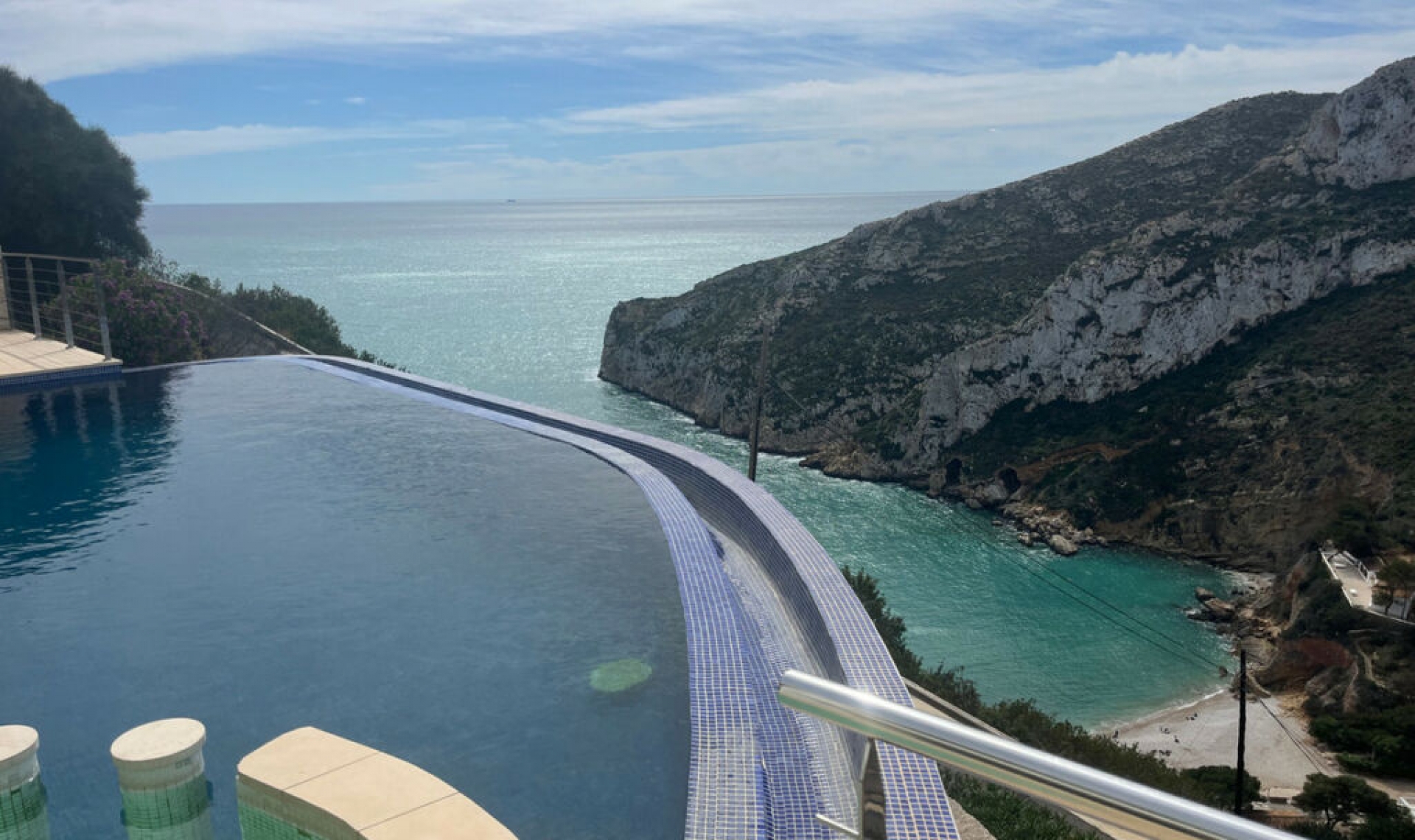 Resale - House -
Jávea