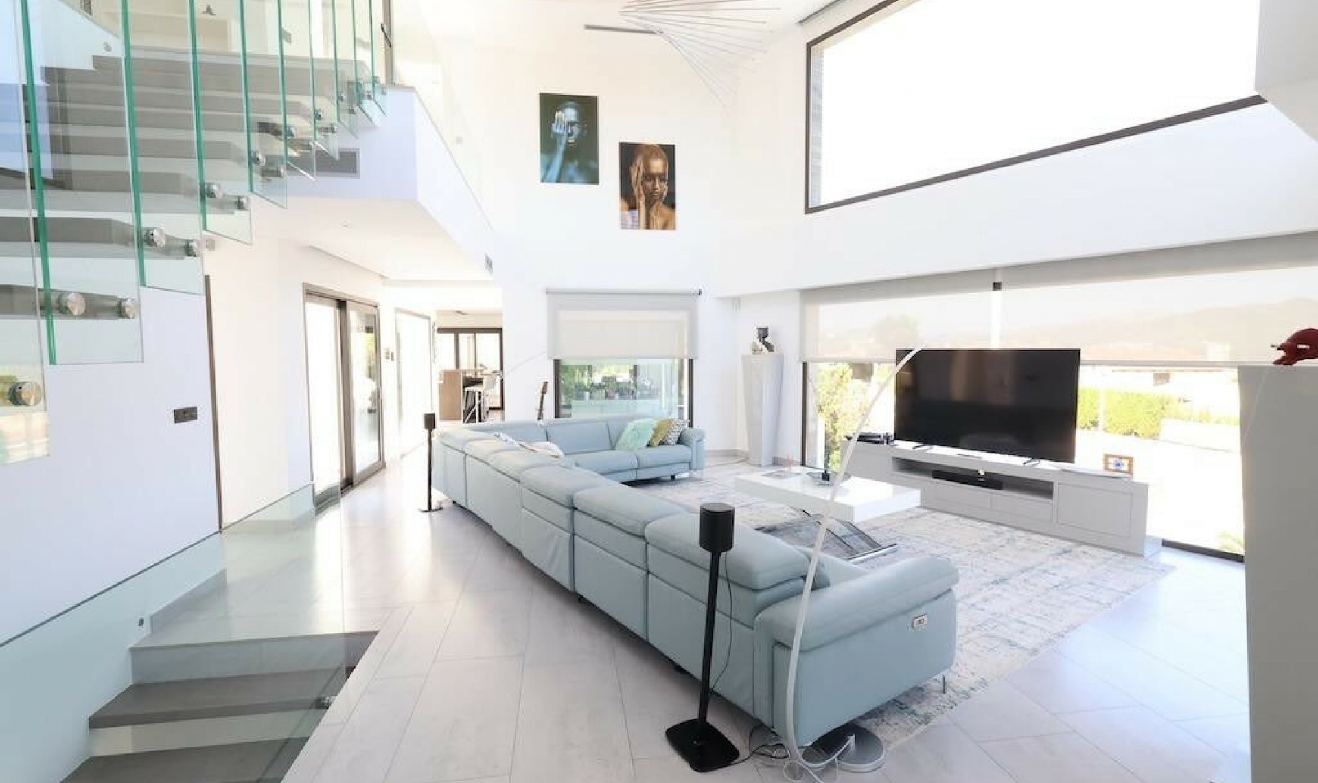 Resale - House -
Jávea