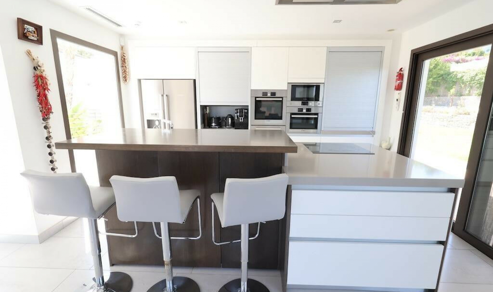 Resale - House -
Jávea