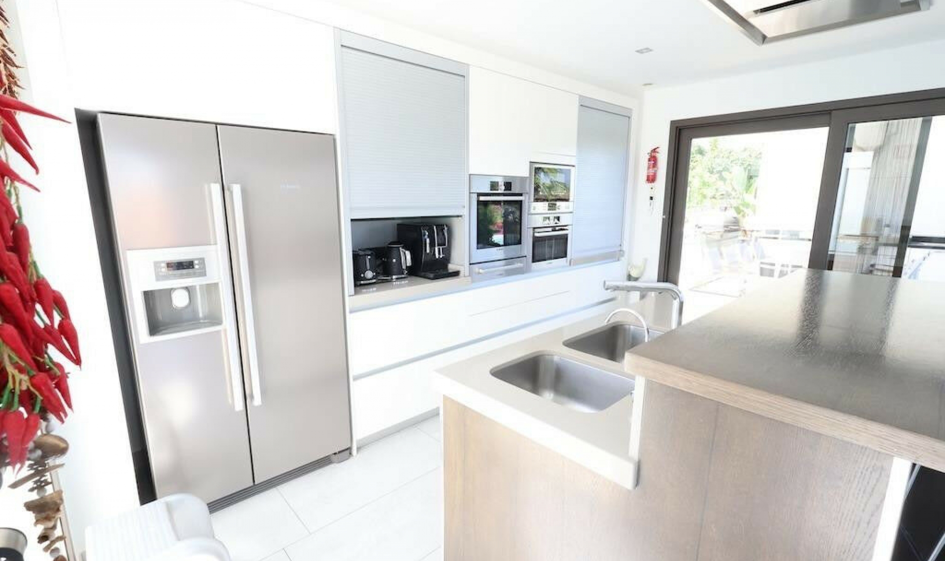 Resale - House -
Jávea