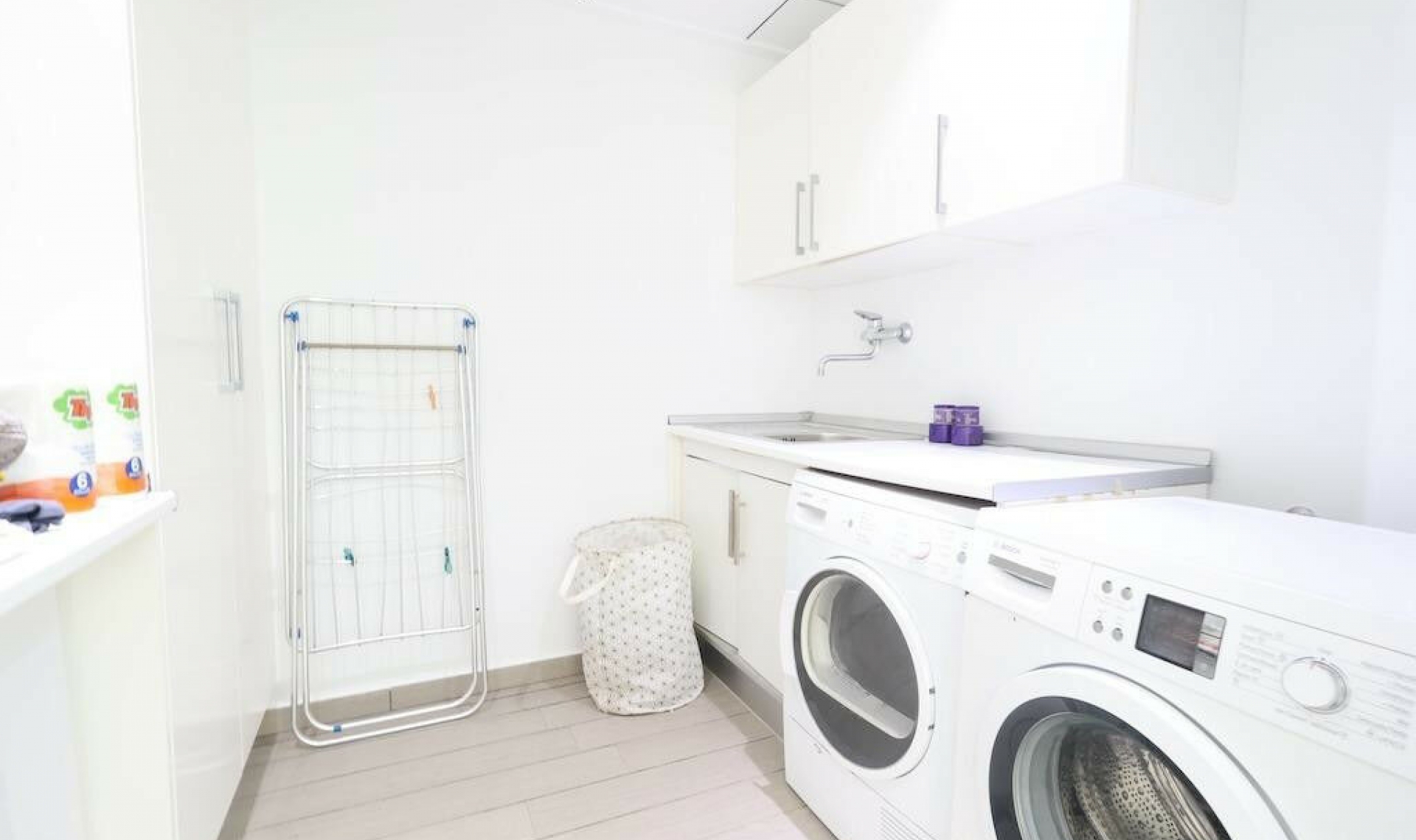 Resale - House -
Jávea