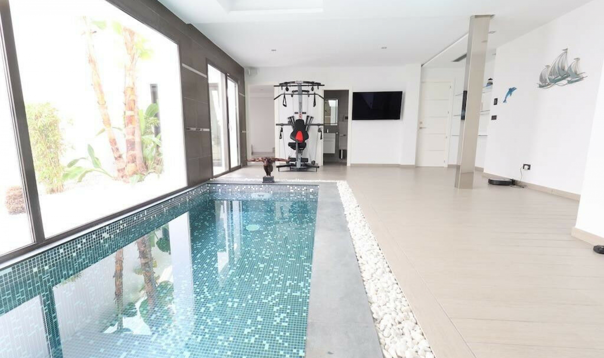 Resale - House -
Jávea