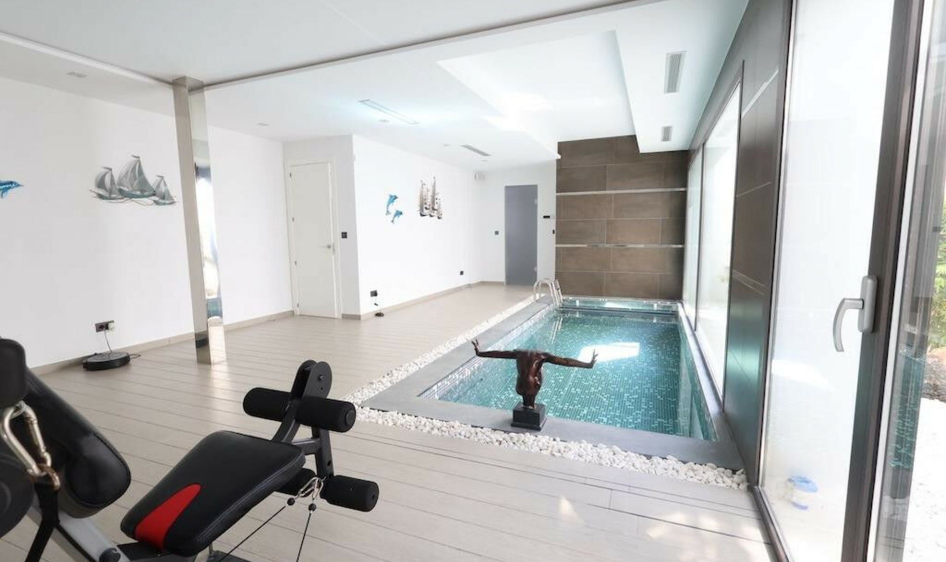 Resale - House -
Jávea