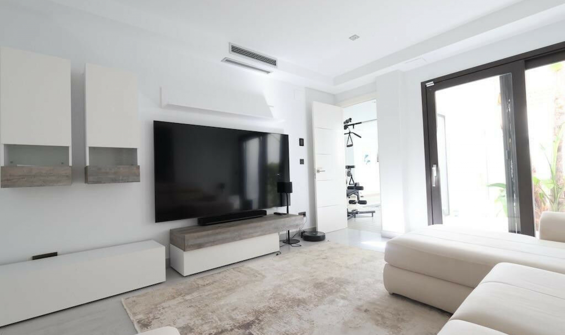 Resale - House -
Jávea