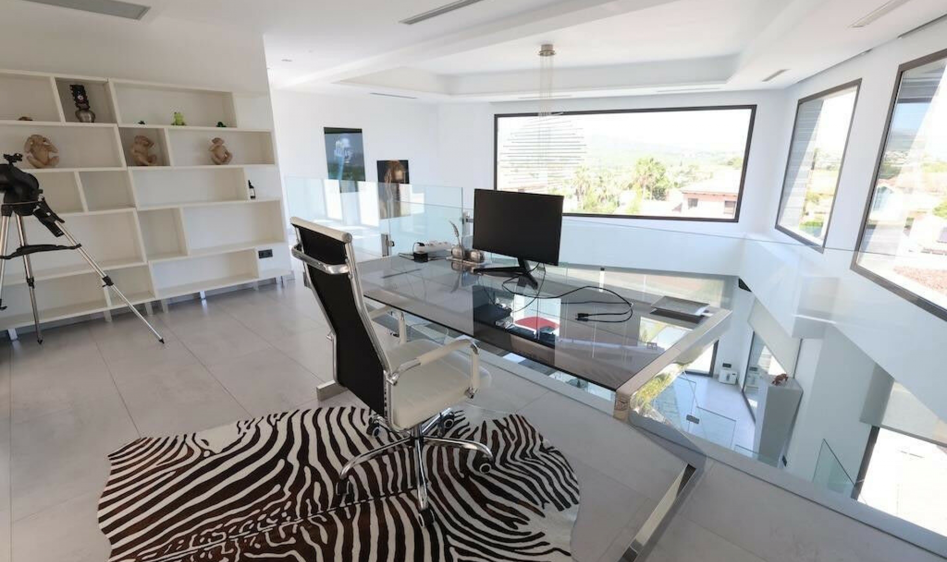 Resale - House -
Jávea