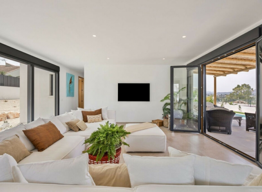 Resale - House -
Jávea