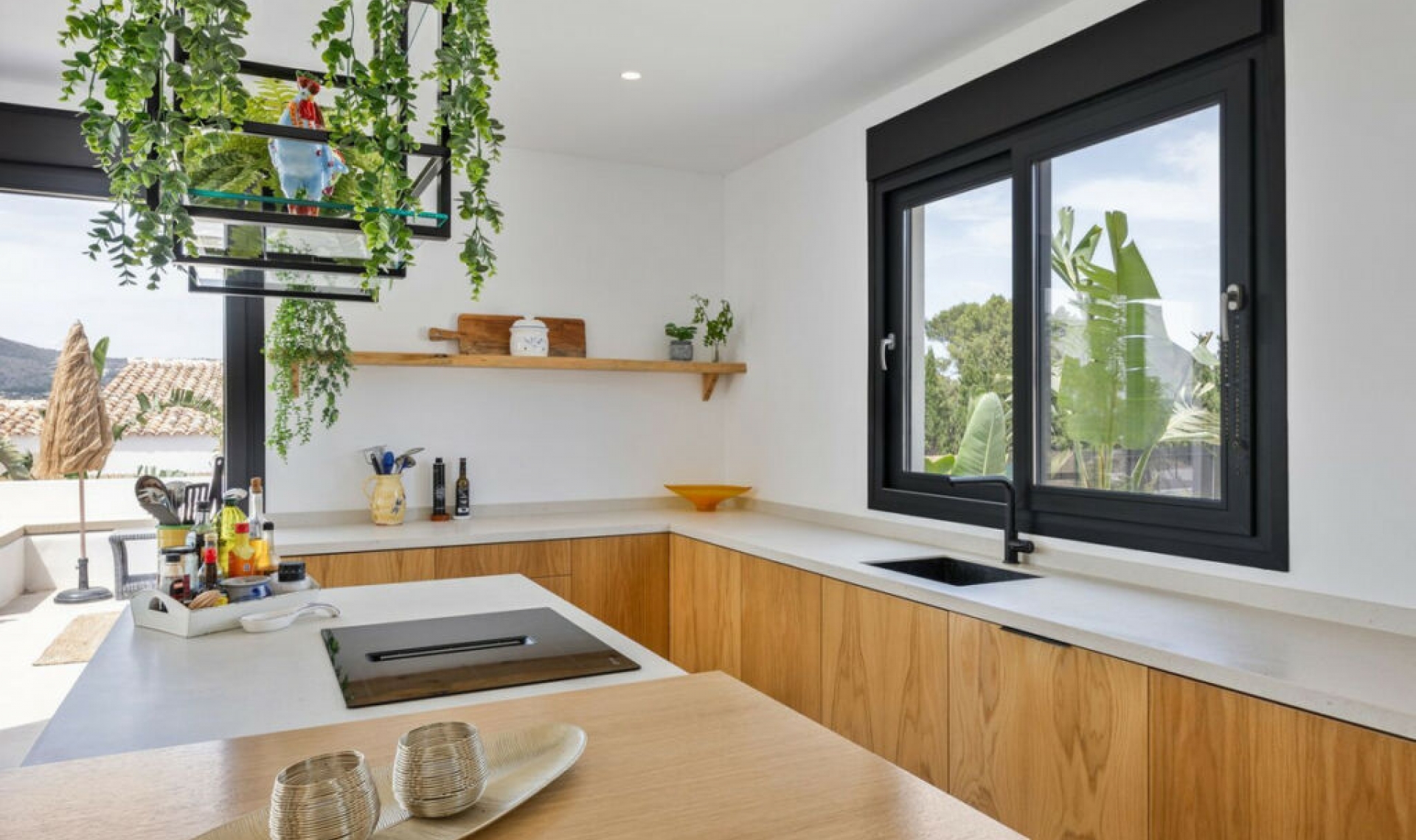 Resale - House -
Jávea