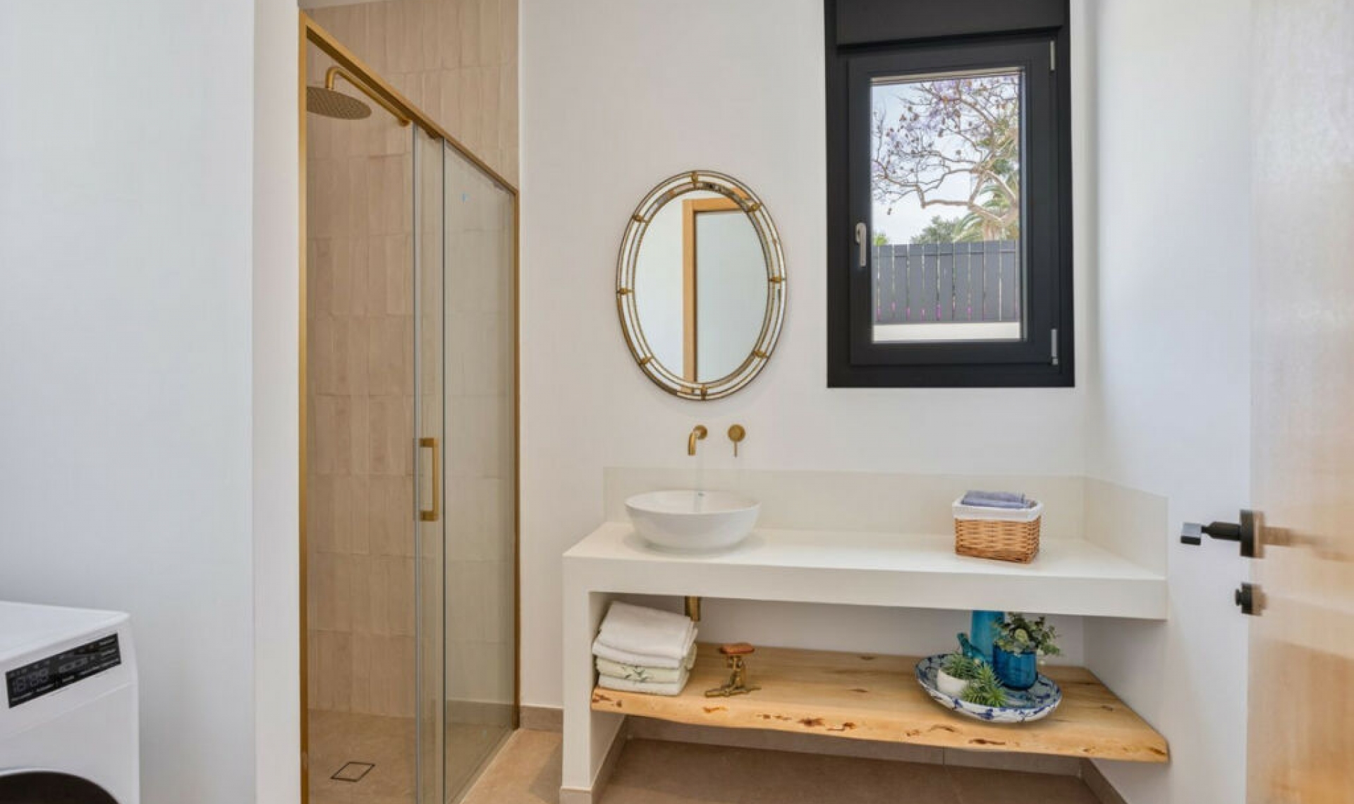 Resale - House -
Jávea