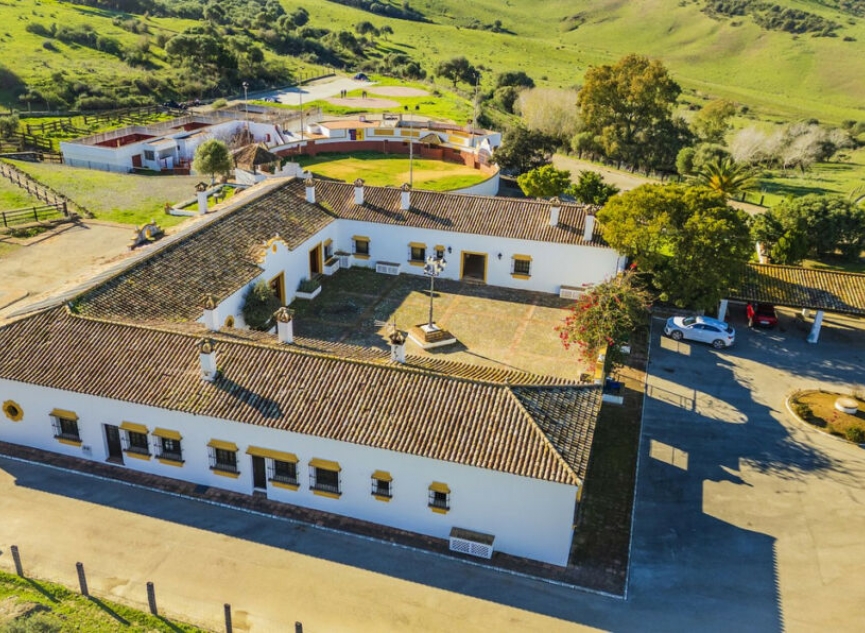 Resale - House -
Jimena de la Frontera