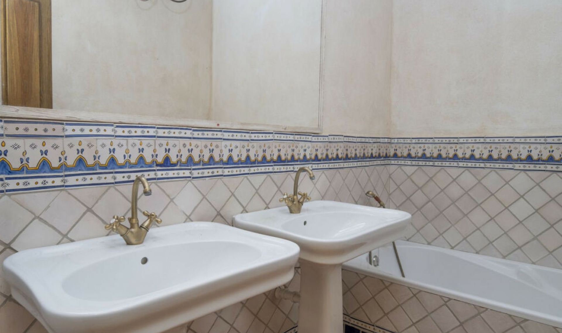 Resale - House -
Jimena de la Frontera