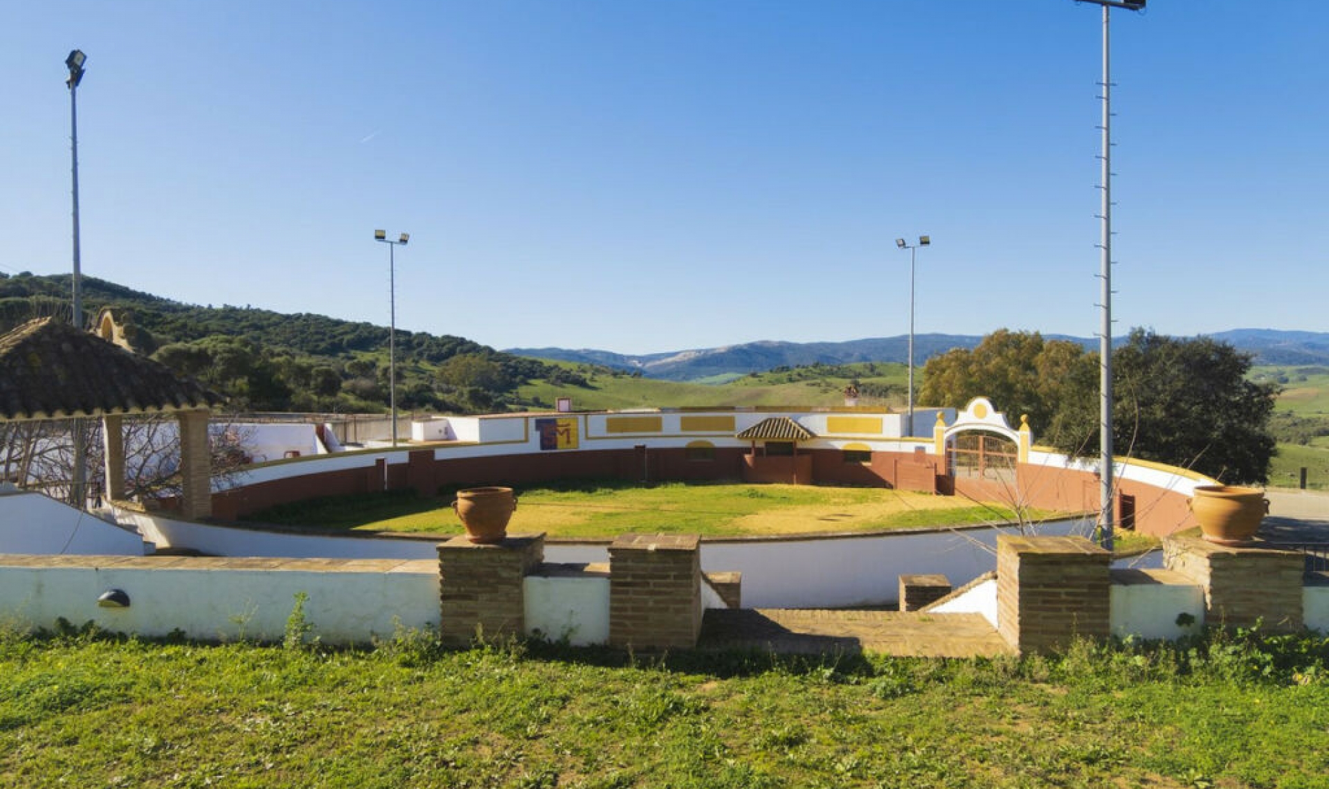 Resale - House -
Jimena de la Frontera