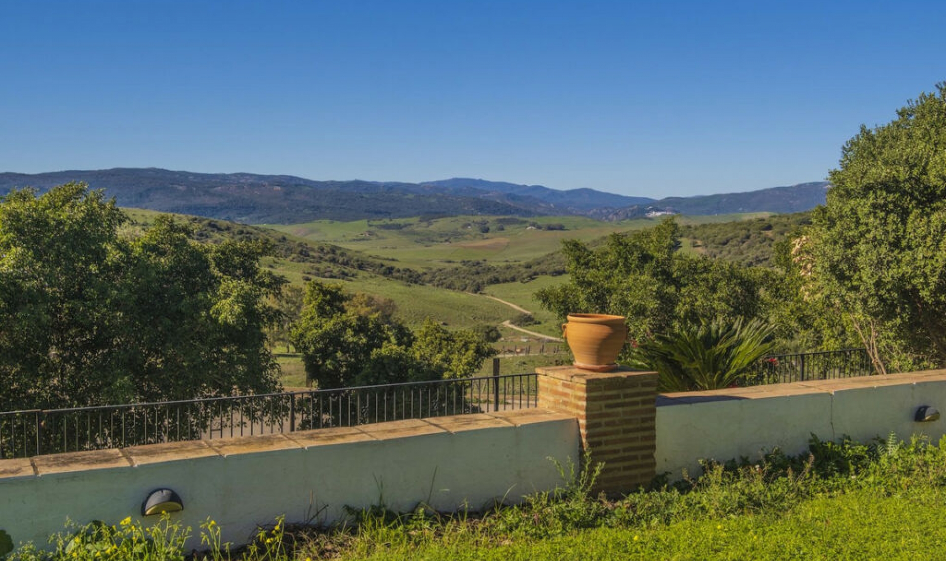 Resale - House -
Jimena de la Frontera