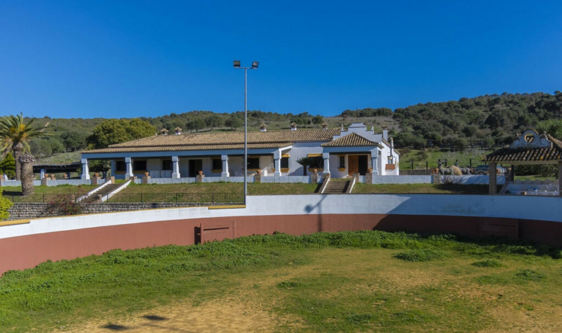 Resale - House -
Jimena de la Frontera