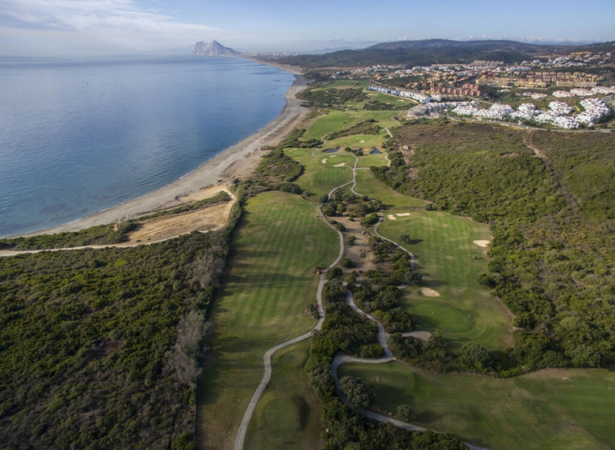 Resale - House -
La Alcaidesa