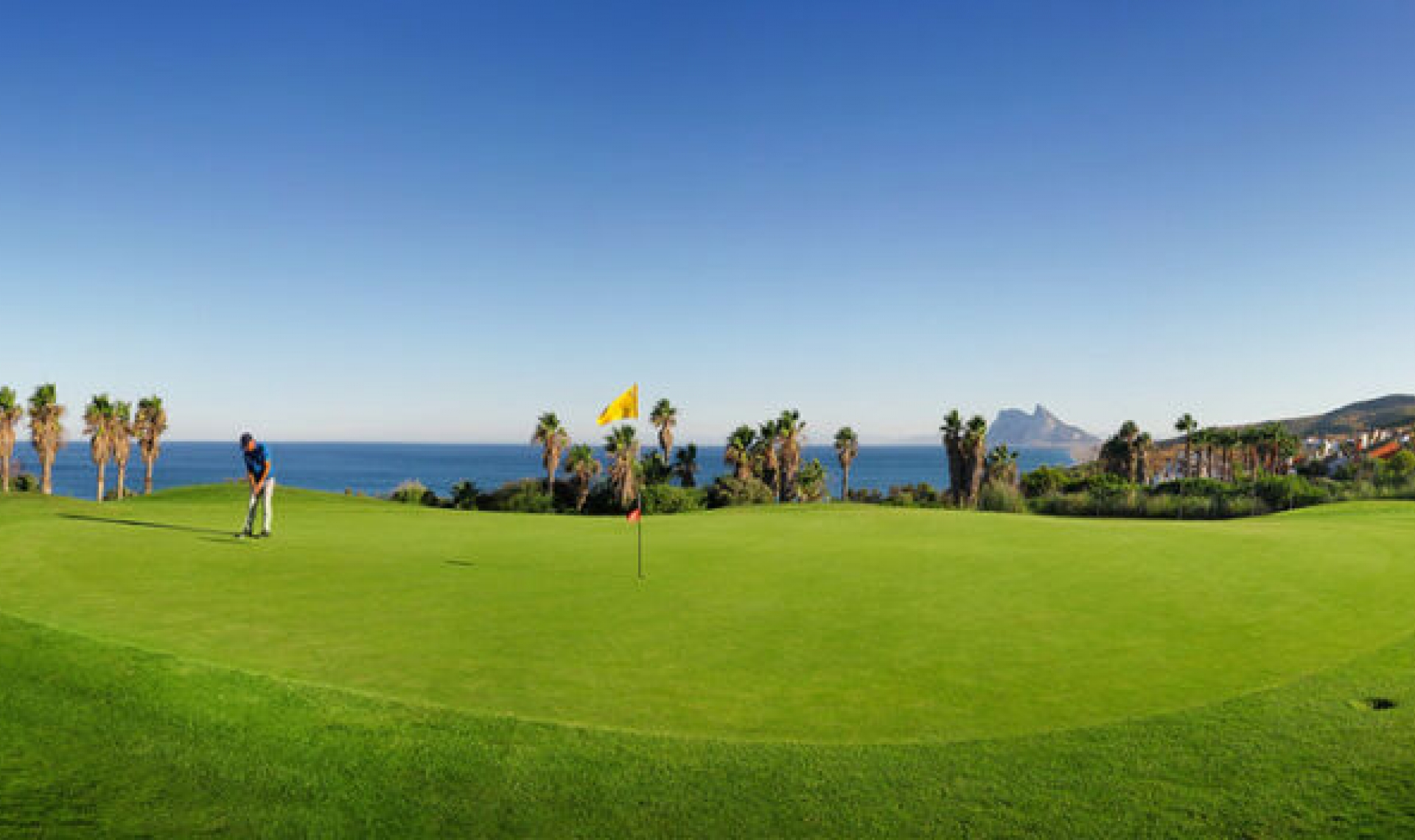 Resale - House -
La Alcaidesa