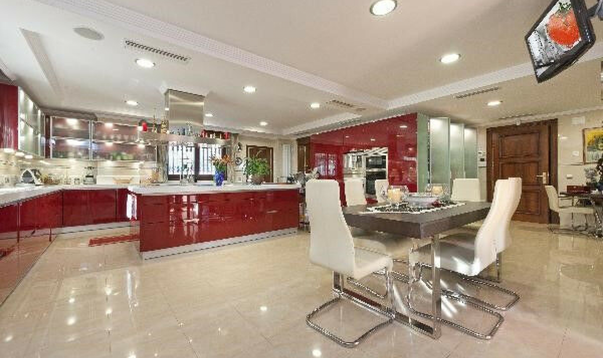 Resale - House -
La Cala de Mijas