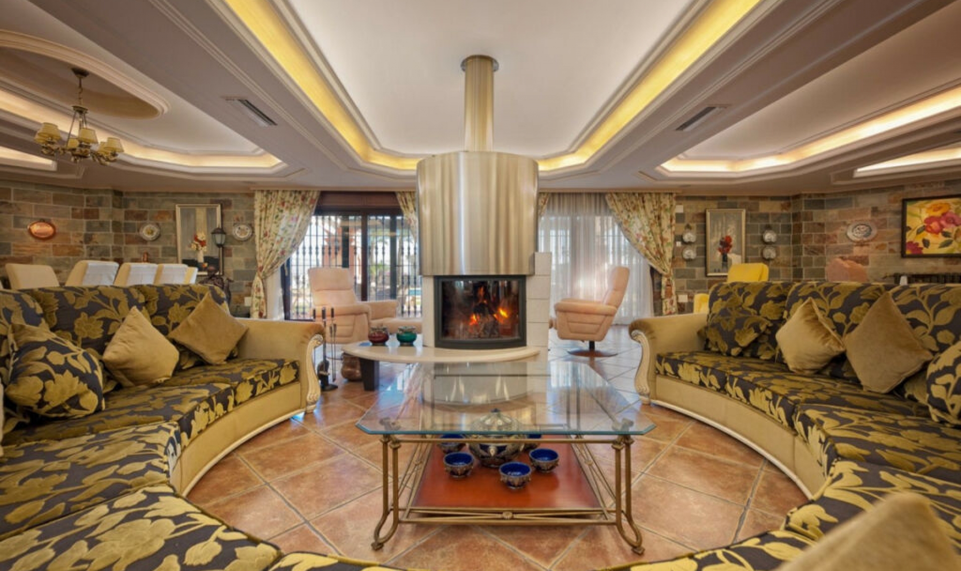 Resale - House -
La Cala de Mijas