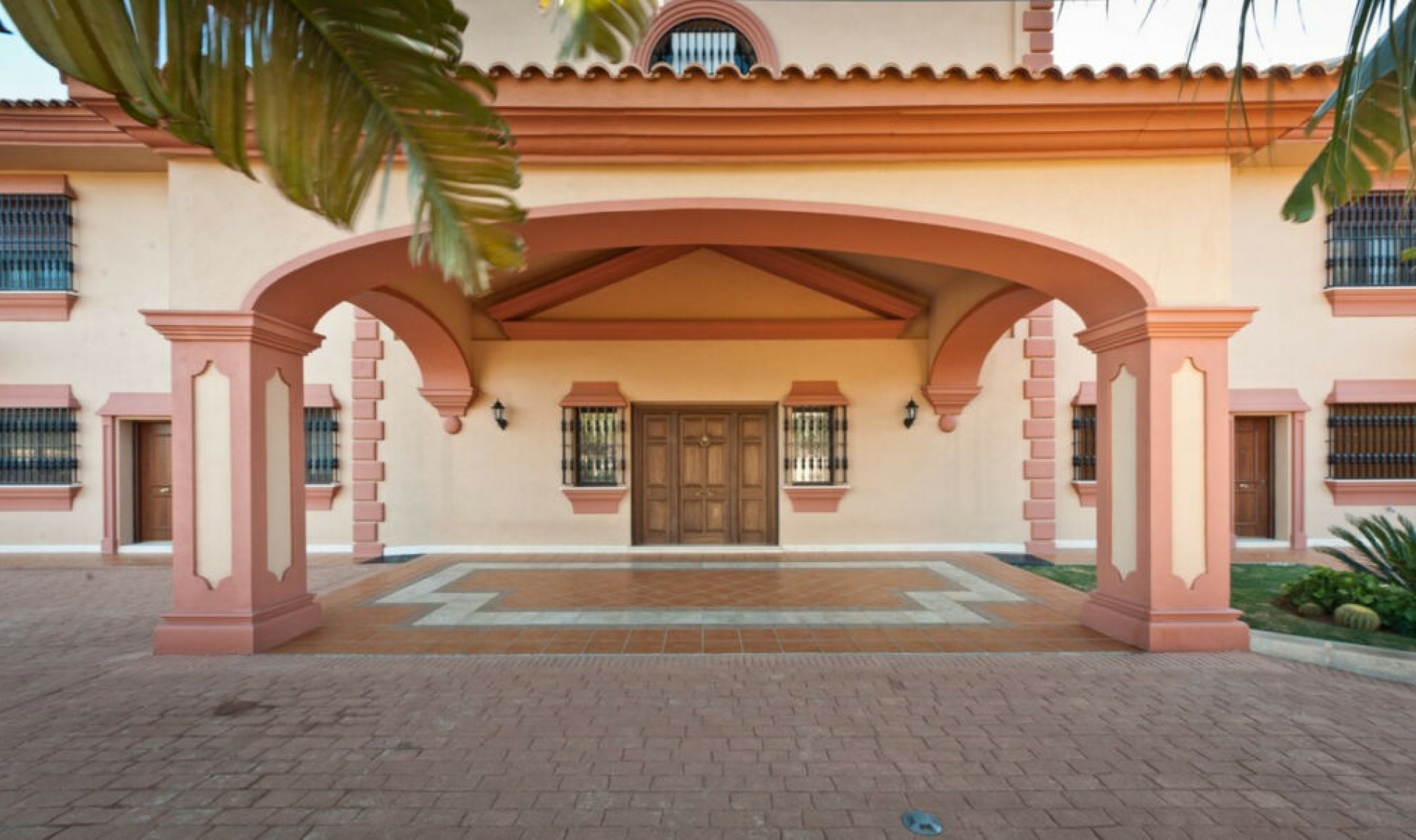 Resale - House -
La Cala de Mijas