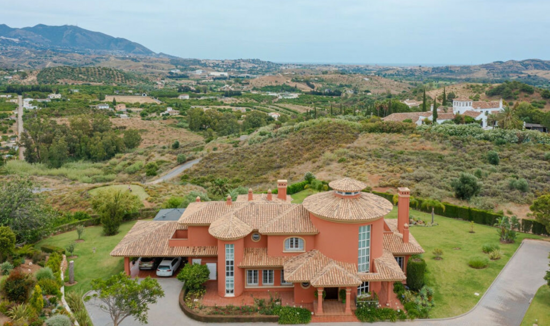 Resale - House -
La Cala de Mijas