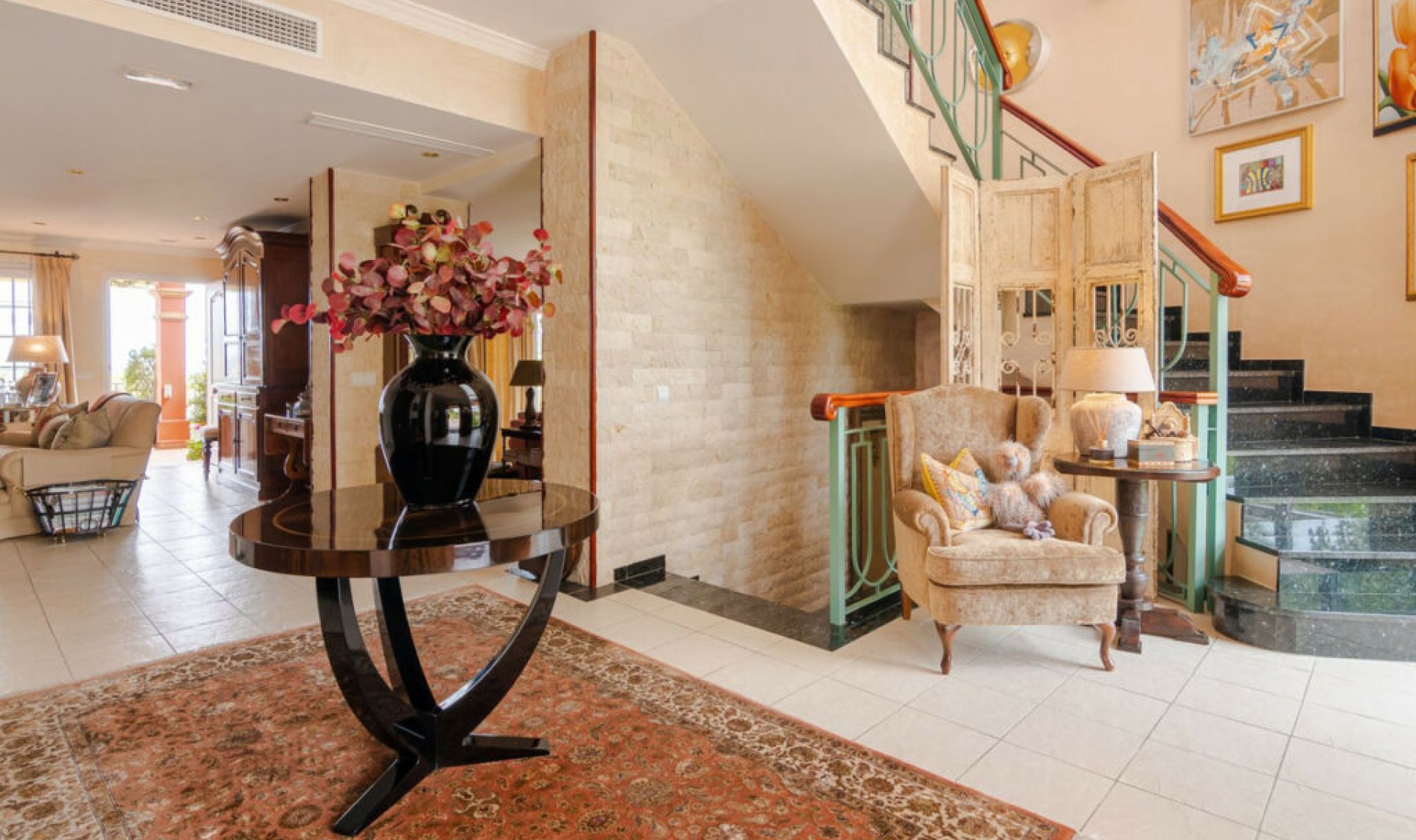 Resale - House -
La Cala de Mijas