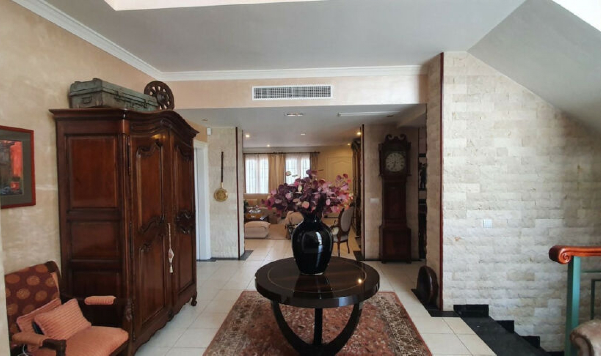 Resale - House -
La Cala de Mijas