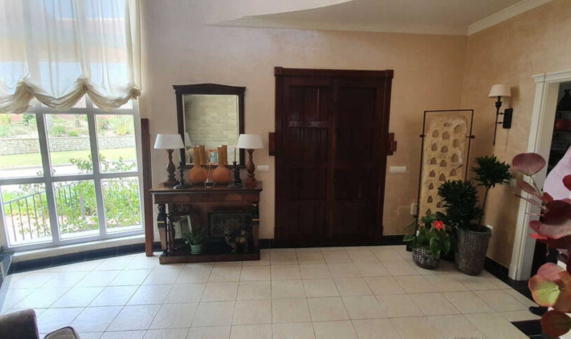 Resale - House -
La Cala de Mijas