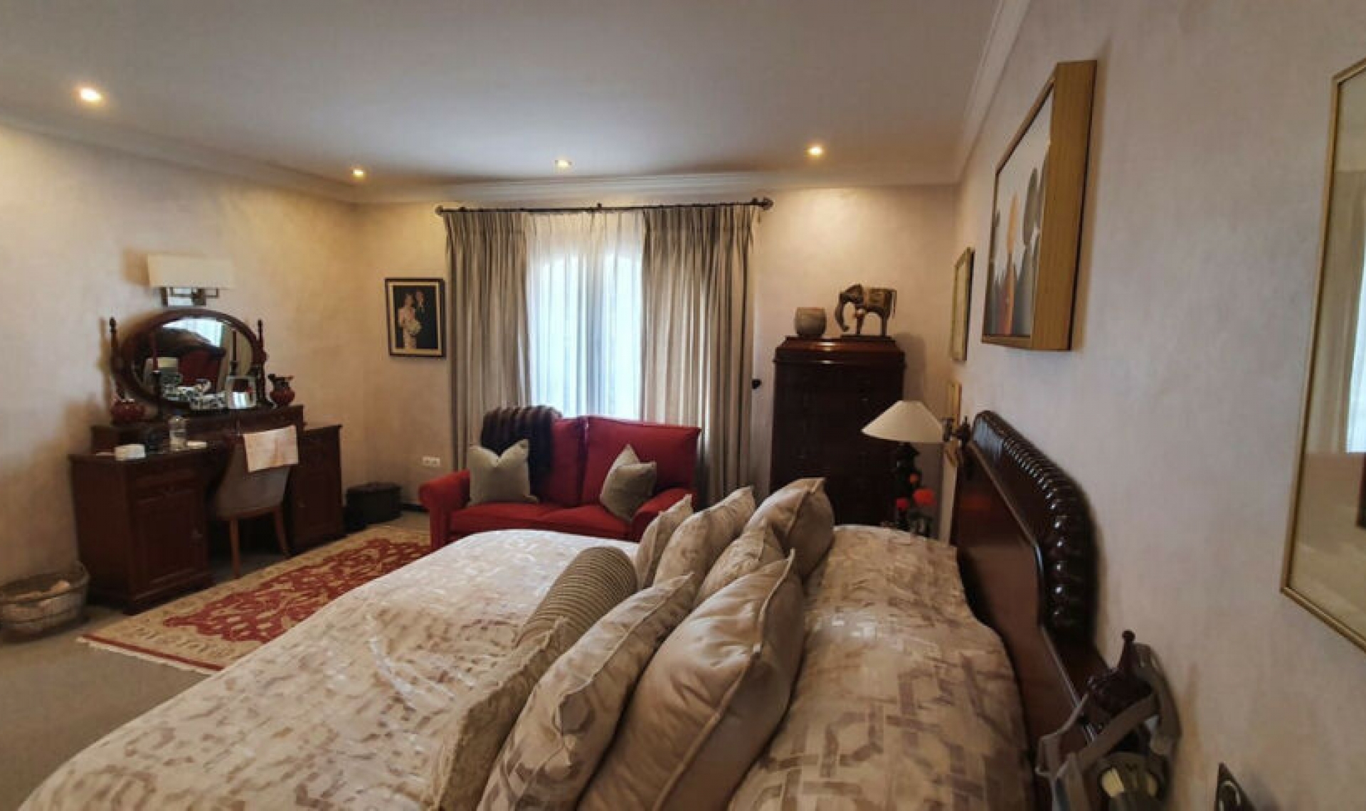 Resale - House -
La Cala de Mijas