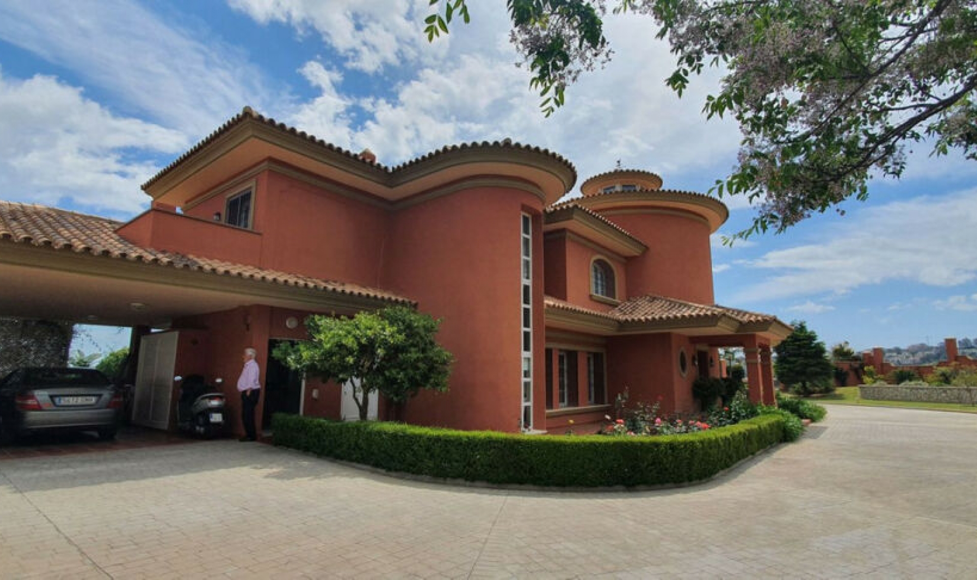 Resale - House -
La Cala de Mijas