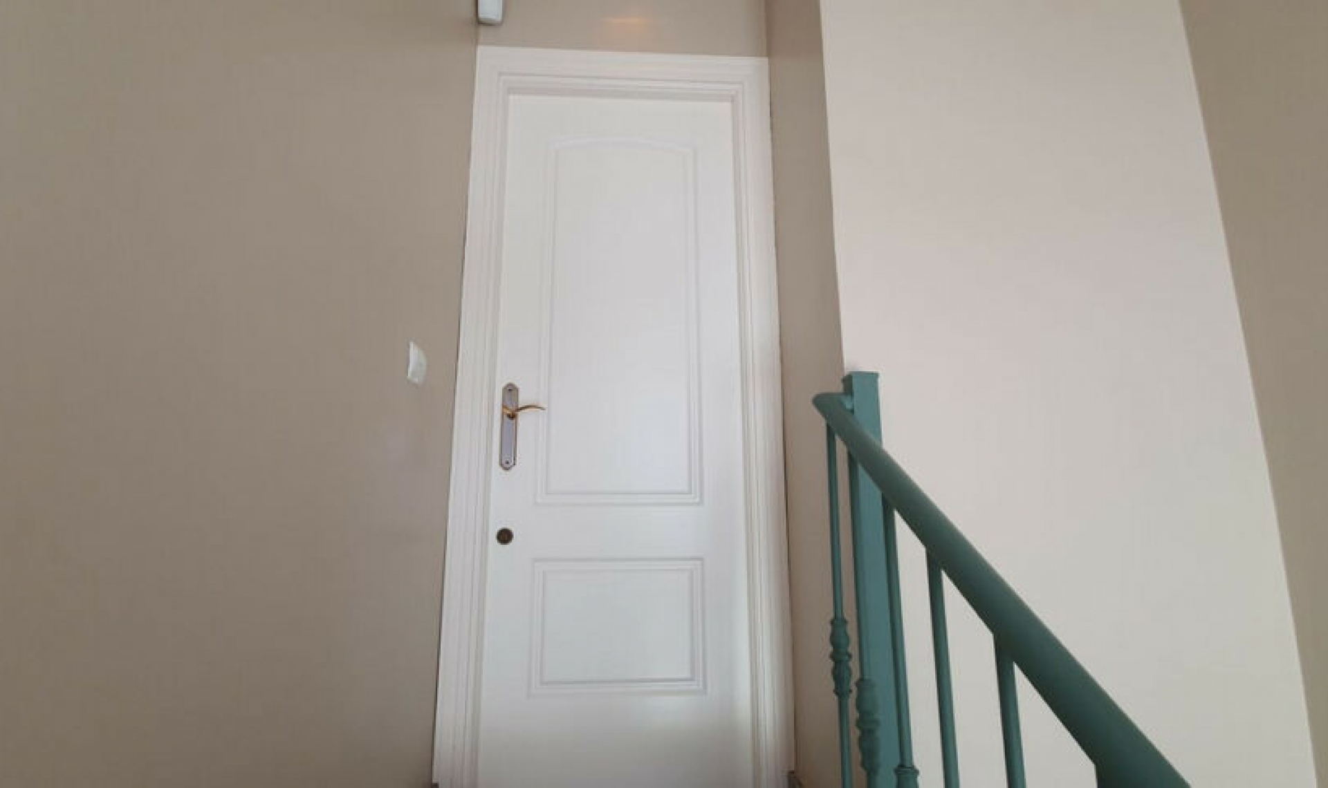 Resale - House -
La Cala de Mijas