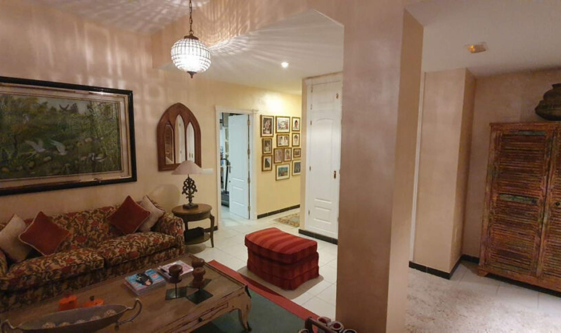 Resale - House -
La Cala de Mijas